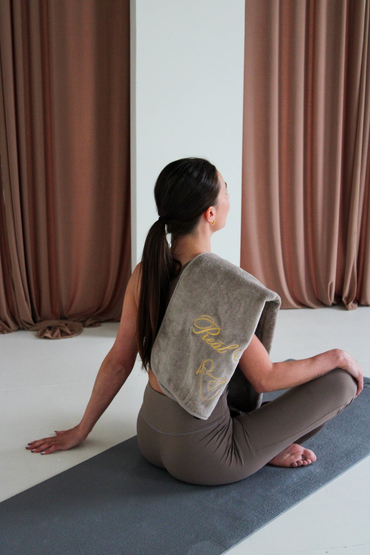 Reāl Pilates — Core Taupe